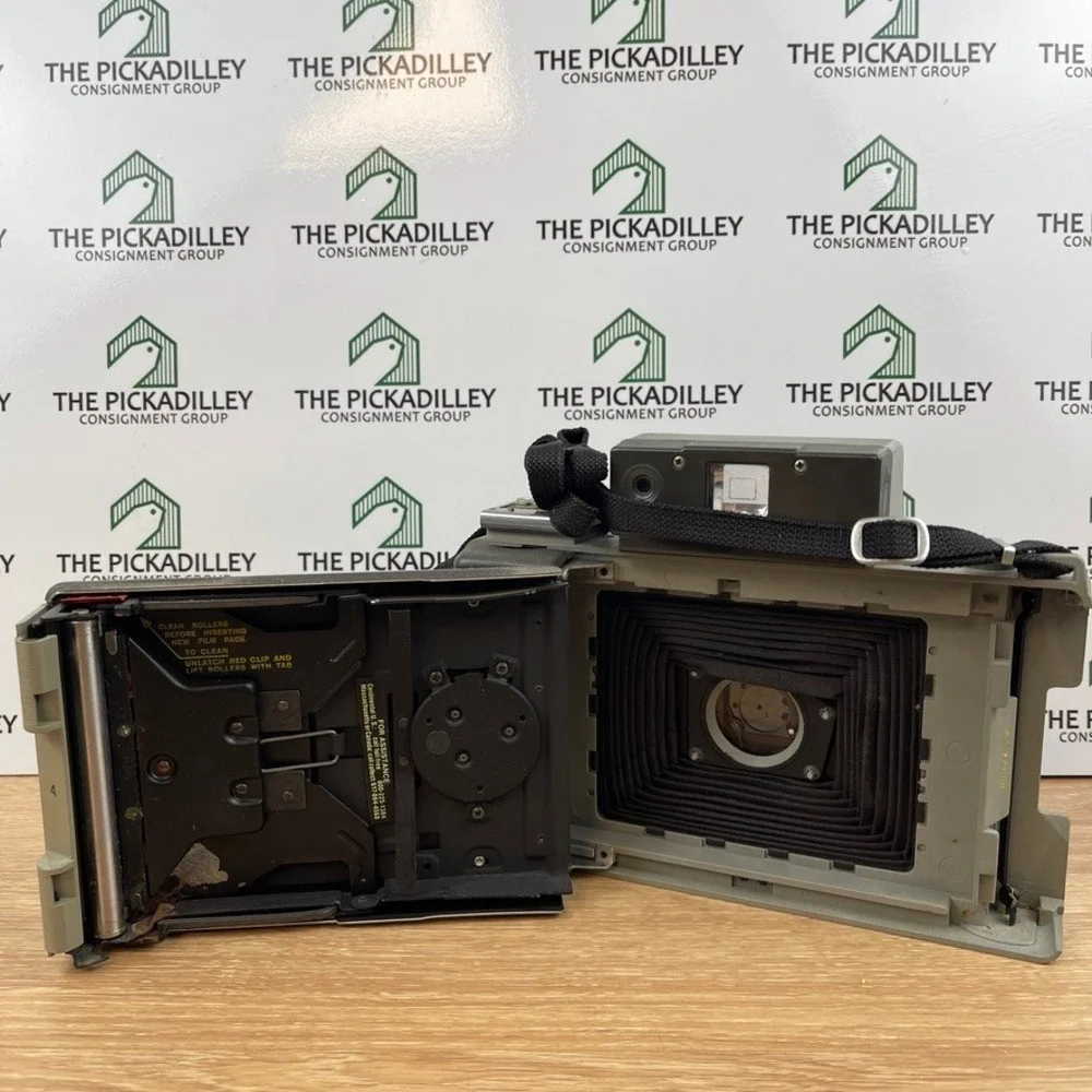 Polaroid 430 Automatic Land Camera Vintage Folding Instant Camera UNTESTED